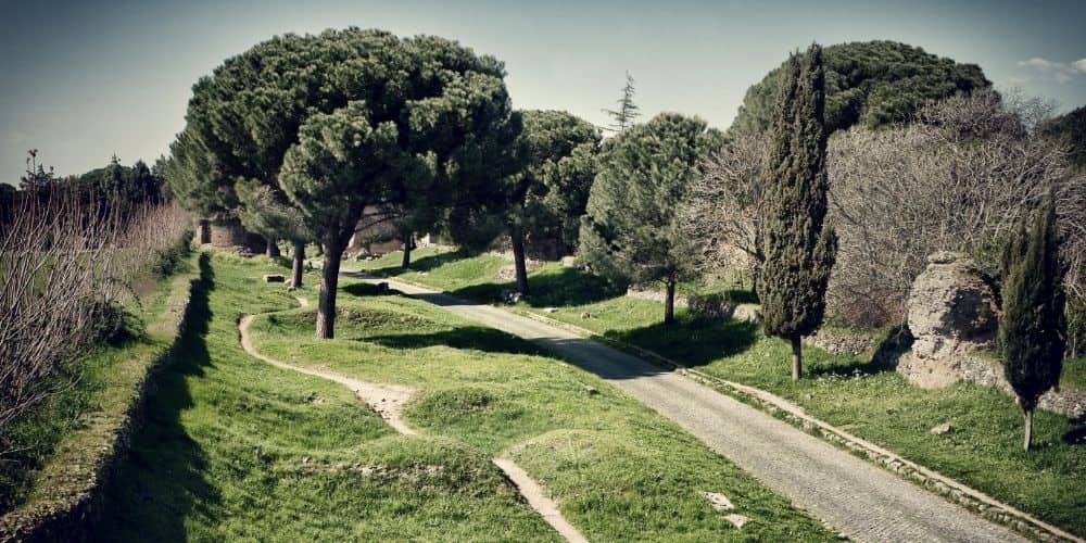 2. Antiquity and golf meet in Rome